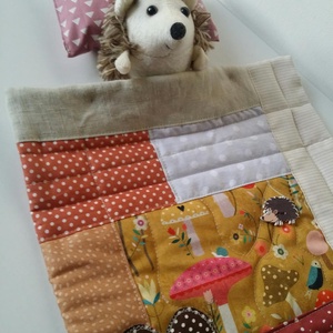 WOODLAND. Baba/plüssjáték ágynemű garnitúra. (Kispárna + paplan/quilt-kézi öltésekkel) (a süni nem eladó! :) - Meska.hu