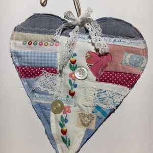 VINTAGE HEART in HEART. Szív alakú függődísz, Otthon & Életmód, Dekoráció, Ajtó- és ablak dekoráció, Ajtódísz & Kopogtató, Varrás, Hímzés, MESKA