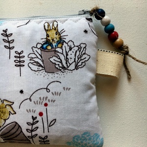 PETER RABBIT/Beatrix Potter meséje alapján. Sminkcucc-tartó. / Tolltartó. / Pénztárca. - táska & tok - neszesszer - Meska.hu