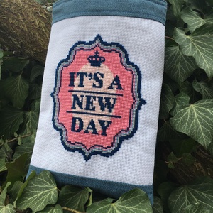 IT'S A NEW DAY. Könyvvédő tasak/tablet védőtok, Táska & Tok, Ebook & Tablet tok, Varrás, Meska