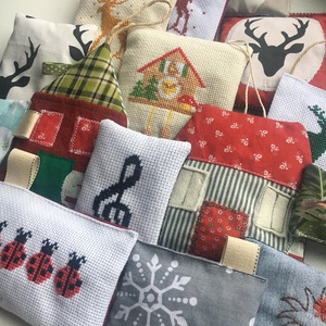 RAINDEERS. Levendulával töltött tasakok. (3 féle / 2 darabos szett) - karácsony - karácsonyi lakásdekoráció - karácsonyi lakásdíszek - Meska.hu