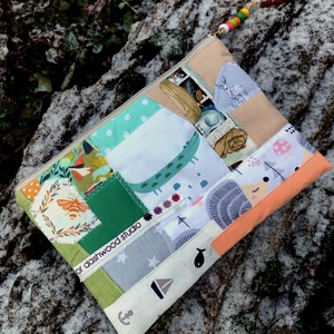  MIXED UP IN MINT/ORANGE. Patchwork méhecskés-alligátoros-sünis-cicás sminkcucc-tartó/pipere - Meska.hu