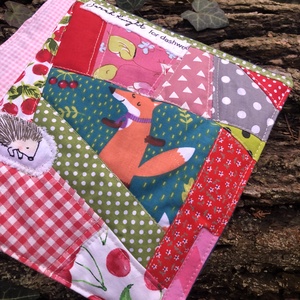 FOR MUGS. Rókás-cseresznyés patchwork bögrealátét. - otthon & életmód - konyhafelszerelés, tálalás - tálalás - tányér- és poháralátét - Meska.hu
