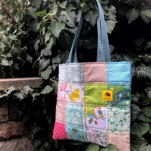 TAVASZ 2025. Patchwork shopper., Táska & Tok, Bevásárlás & Shopper táska, Shopper, textiltáska, szatyor, Varrás, Patchwork, foltvarrás, MESKA