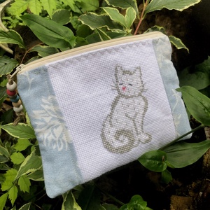 WHITE CAT. Cicás tolltartó vagy neszi. - Meska.hu