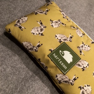 h a r e s. Nyuszis sminkcucc-tartó vagy tolltartó - táska & tok - neszesszer - Meska.hu