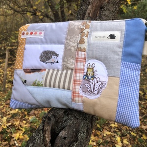 Peter Rabbit. Patchwork kétoldalas sminkcucc-tartó/pipere - táska & tok - neszesszer - Meska.hu