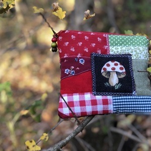 xmas toadstool. Patchwork neszi. No. 6. - táska & tok - neszesszer - Meska.hu xmas toadstool. Patchwork neszi. No. 6. - táska & tok - neszesszer - Meska.hu