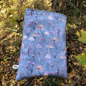 Szegfűgombák. Könyvszütyő/könyvtasak/védőtok könyveknek, e-booknak, tabletnek  - könyv & zene - könyvtok - Meska.hu Szegfűgombák. Könyvszütyő/könyvtasak/védőtok könyveknek, e-booknak, tabletnek  - könyv & zene - könyvtok - Meska.hu