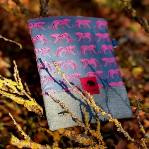 sleepy leopards. Könyvölelő/ tablet-tartó / könyvszütyő. - Meska.hu