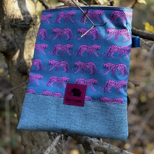 sleepy leopards. Könyvölelő/ tablet-tartó / könyvszütyő. - otthon & életmód - papír, írószer - könyv- és füzetborító - Meska.hu sleepy leopards. Könyvölelő/ tablet-tartó / könyvszütyő. - otthon & életmód - papír, írószer - könyv- és füzetborító - Meska.hu