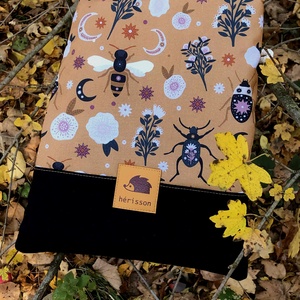 autumn meadow. Könyvölelő/ tablet-tartó / könyvszütyő. - otthon & életmód - papír, írószer - könyv- és füzetborító - Meska.hu autumn meadow. Könyvölelő/ tablet-tartó / könyvszütyő. - otthon & életmód - papír, írószer - könyv- és füzetborító - Meska.hu