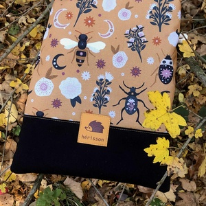 autumn meadow. Könyvölelő/ tablet-tartó / könyvszütyő. - otthon & életmód - papír, írószer - könyv- és füzetborító - Meska.hu autumn meadow. Könyvölelő/ tablet-tartó / könyvszütyő. - otthon & életmód - papír, írószer - könyv- és füzetborító - Meska.hu