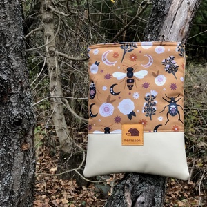 autumn meadow. Könyvölelő/ tablet-tartó / könyvszütyő., Otthon & Életmód, Papír, írószer, Könyv- és füzetborító, Varrás, MESKA