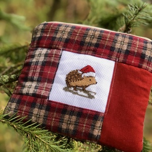 WINTER HEDGIE. Sünis puha, flanel neszi skandináv stílusban. - Meska.hu