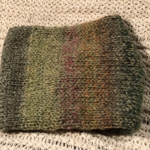 B e r g e n. Kézzel kötött puha, meleg fülvédő - ruha & divat - sál, sapka, kendő - fejpánt - Meska.hu