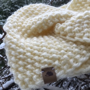 H U N Y O R. Kézzel kötött puha, meleg fülvédő - ruha & divat - sál, sapka, kendő - fejpánt - Meska.hu