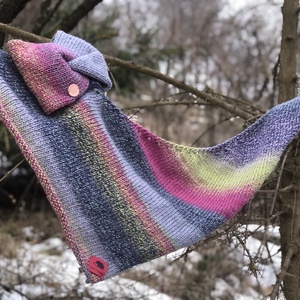 aurora borealis. Kézzel kötött asszimetrikus baktus  2 rétegű, puha, meleg fülvédővel - Meska.hu