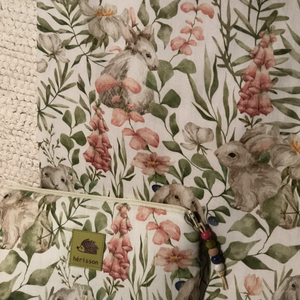 Bunnies. Kedves nyuszis neszi +  shopper., Táska & Tok, Bevásárlás & Shopper táska, Shopper, textiltáska, szatyor, Varrás, MESKA