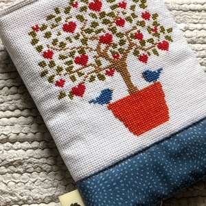 Lovetree.  -  Könyvtasak - Meska.hu