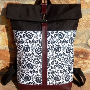 Akciós! Fekete-fehér bordóval vízálló hátitáska- bordó valódi bőrrel -ajándék - karácsony - táska & tok - hátizsák - roll top hátizsák - Meska.hu Akciós! Fekete-fehér bordóval vízálló hátitáska- bordó valódi bőrrel -ajándék - karácsony - táska & tok - hátizsák - roll top hátizsák - Meska.hu