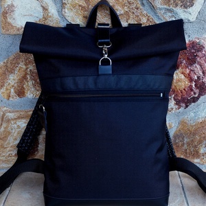 Fekete vízálló hátitáska- fekete valódi bőrrel - laptoptáska - nagy méret - táska & tok - hátizsák - roll top hátizsák - Meska.hu