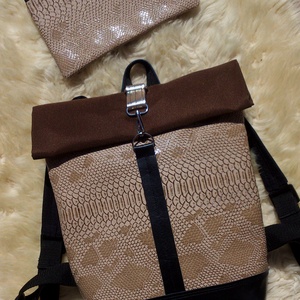 Elegáns aranybarna-mogyoró - hátitáska- valódi bőrrel Akciós - táska & tok - hátizsák - roll top hátizsák - Meska.hu