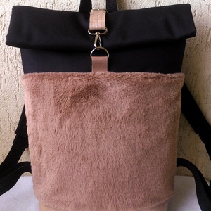 Akciós Bézs/barna szőrmés hátizsák - feketével/ valódi bőrrel - rolltop - ajándék - táska & tok - hátizsák - roll top hátizsák - Meska.hu