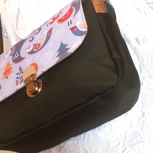 Akciós! Cross body - madaras - folklór mintával/ oldaltáska, testtáska  - ajándék - Heva táska - táska & tok - kézitáska & válltáska - vállon átvethető táska - Meska.hu