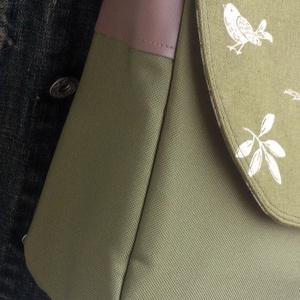 Cross body - olívazöld / oldaltáska, testtáska  - ajándék - Heva táska - karácsony - táska & tok - kézitáska & válltáska - vállon átvethető táska - Meska.hu