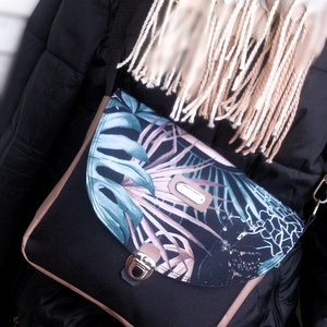 Cross body - pálmás bézs -fekete/ oldaltáska, testtáska - bőr kiegészítőkkel - ajándék - Heva táska - karácsony - Meska.hu