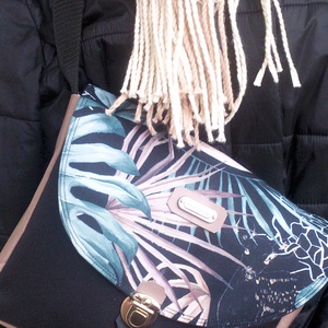 Cross body - pálmás bézs -fekete/ oldaltáska, testtáska - bőr kiegészítőkkel - ajándék - Heva táska - karácsony - táska & tok - kézitáska & válltáska - vállon átvethető táska - Meska.hu