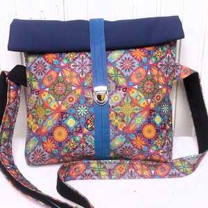 Cross body - mandalás narancs-barna/ oldaltáska, testtáska - bőr kiegészítőkkel - ajándék - rolltop - táska & tok - kézitáska & válltáska - vállon átvethető táska - Meska.hu