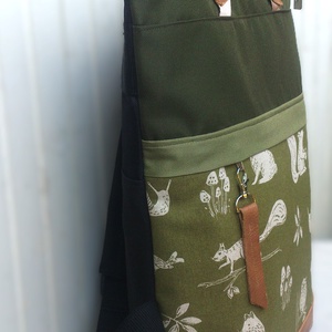 Zöld - erdei állatos hátizsák/kézitáska- vízálló - valódi bőrrel - pakolós hátizsák - ajándék - kismamáknak - táska & tok - hátizsák - hátizsák - Meska.hu