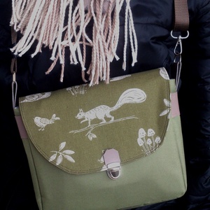 Cross body - olívazöld / oldaltáska, testtáska - bőr kiegészitőkkel - ajándék - Heva táska - karácsony - táska & tok - kézitáska & válltáska - vállon átvethető táska - Meska.hu