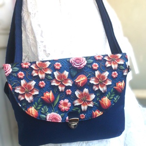 Akciós! Cross body - oldaltáska, testtáska  - vízálló - ajándék - Heva táska - Anyák napja - táska & tok - kézitáska & válltáska - vállon átvethető táska - Meska.hu