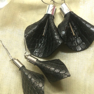 Fekete mintás bőr fülbevaló szett 2 db - ajándék - Anyák napja- születésnap - Meska.hu