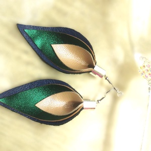 Türkiz-zöld - kék - pezsgő bőr fülbevaló  - ajándék - Anyák napja- születésnap - Meska.hu