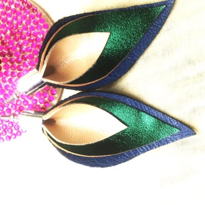 Türkiz-zöld - kék - pezsgő bőr fülbevaló  - ajándék - Anyák napja- születésnap - ékszer - fülbevaló - lógó csepp fülbevaló - Meska.hu