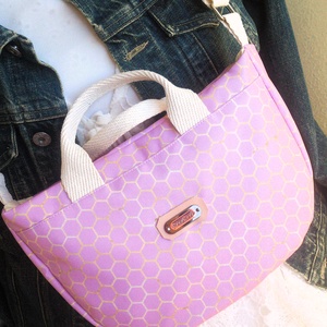 Rose- Cross body - oldaltáska, testtáska  - vízálló - ajándék - Anyák napja - testtáska, Táska & Tok, Kézitáska & válltáska, Vállon átvethető táska, Varrás, MESKA