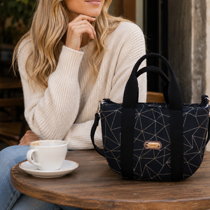 Cross body - oldaltáska, testtáska  - vízálló - ajándék - születésnap- névnap, Táska & Tok, Kézitáska & válltáska, Vállon átvethető táska, Varrás, MESKA