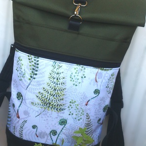 Páfrányos - zöld - rolltop - vízálló hátizsák - valódi bőrrel -  ajándék - unisex  - táska & tok - hátizsák - roll top hátizsák - Meska.hu