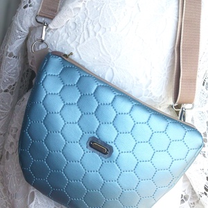 Cross body - gyöngyházkék- oldaltáska, testtáska - ajándék - Heva táska - születésnap - névnap - Meska.hu