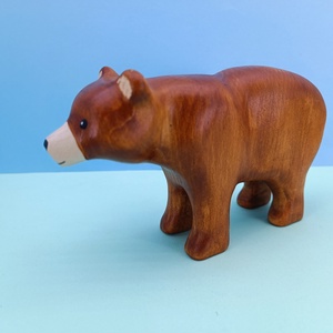 Fából készült medve figura , Játék & Sport, Plüssállat & Játékfigura, Más figura, Famegmunkálás, Festett tárgyak, MESKA