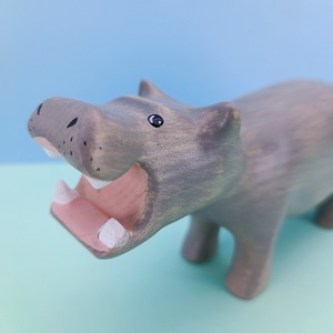 Fából készült viziló figura , Játék & Sport, Plüssállat & Játékfigura, Más figura, Famegmunkálás, Festett tárgyak, MESKA