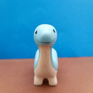 Fából készült apatosaurus dínó figura  - játék & sport - plüssállat & játékfigura - más figura - Meska.hu