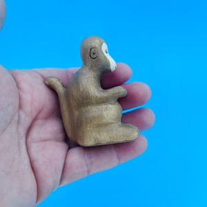 Fa majom  játék figura, Játék & Sport, Plüssállat & Játékfigura, Majom, Famegmunkálás, Festett tárgyak, MESKA