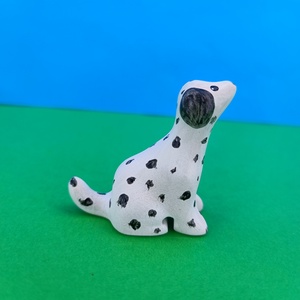 Fa ülő dalmata kutya játék figura - játék & sport - plüssállat & játékfigura - más figura - Meska.hu