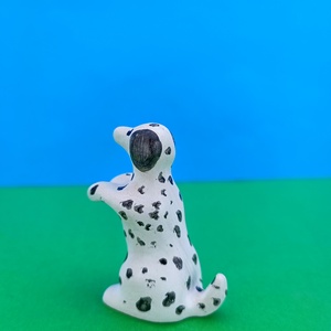 Fa pitiző dalmata kutya játék figura - játék & sport - plüssállat & játékfigura - más figura - Meska.hu