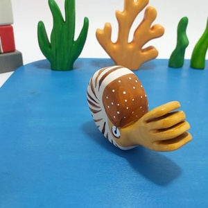 Fából készült nautilus csiga fajáték figura  - játék & sport - plüssállat & játékfigura - más figura - Meska.hu